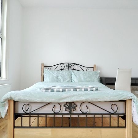 Cosy Rooms Near Canary Wharf & The O2 London Exterior photo